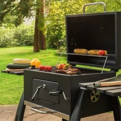 Bigfoot Holzkohlegrill Smoker BBQ-Grill 55 X 40 Cm Stahl Schwarz -Küchengeräte Geschäft 10029763 yy 0002 ambient Klarstein Bigfoot BBQ Grill Smoker